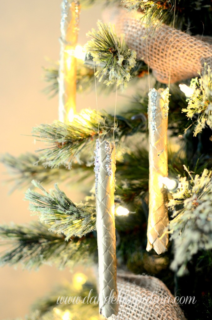 basket weave ornament in gold