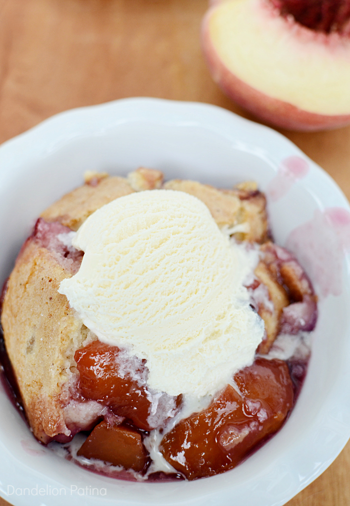 peach berry cobbler with ice cream 